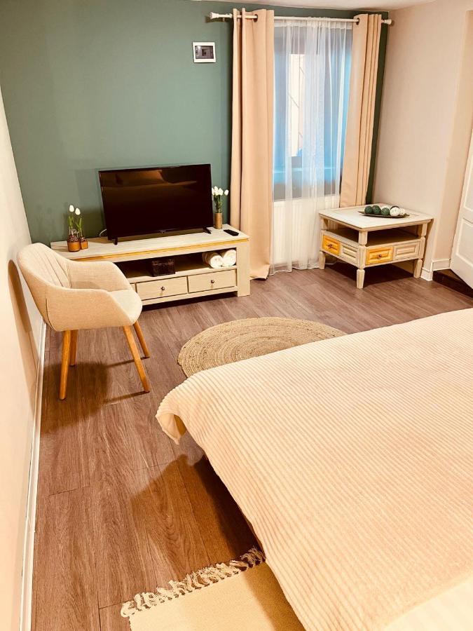 Moon And Sun Apartments 锡比乌 外观 照片